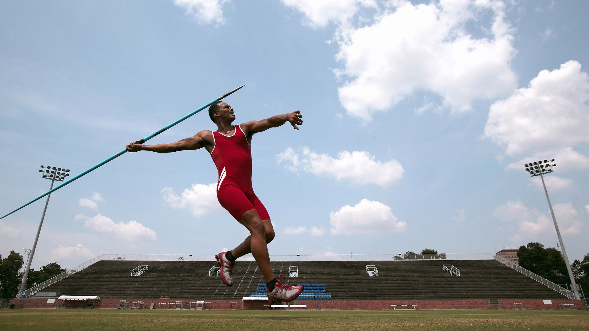 “足球+科技”融合创新，推动行业不断跨越发展，融合足球队