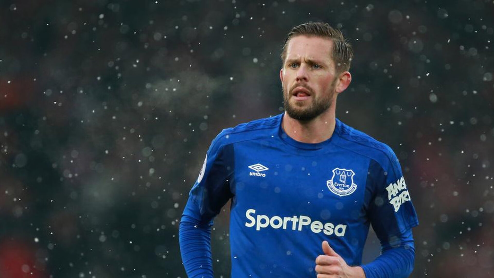 “英超“六大豪门”火拼再起，争夺榜首宝座”，英超六大豪门排名