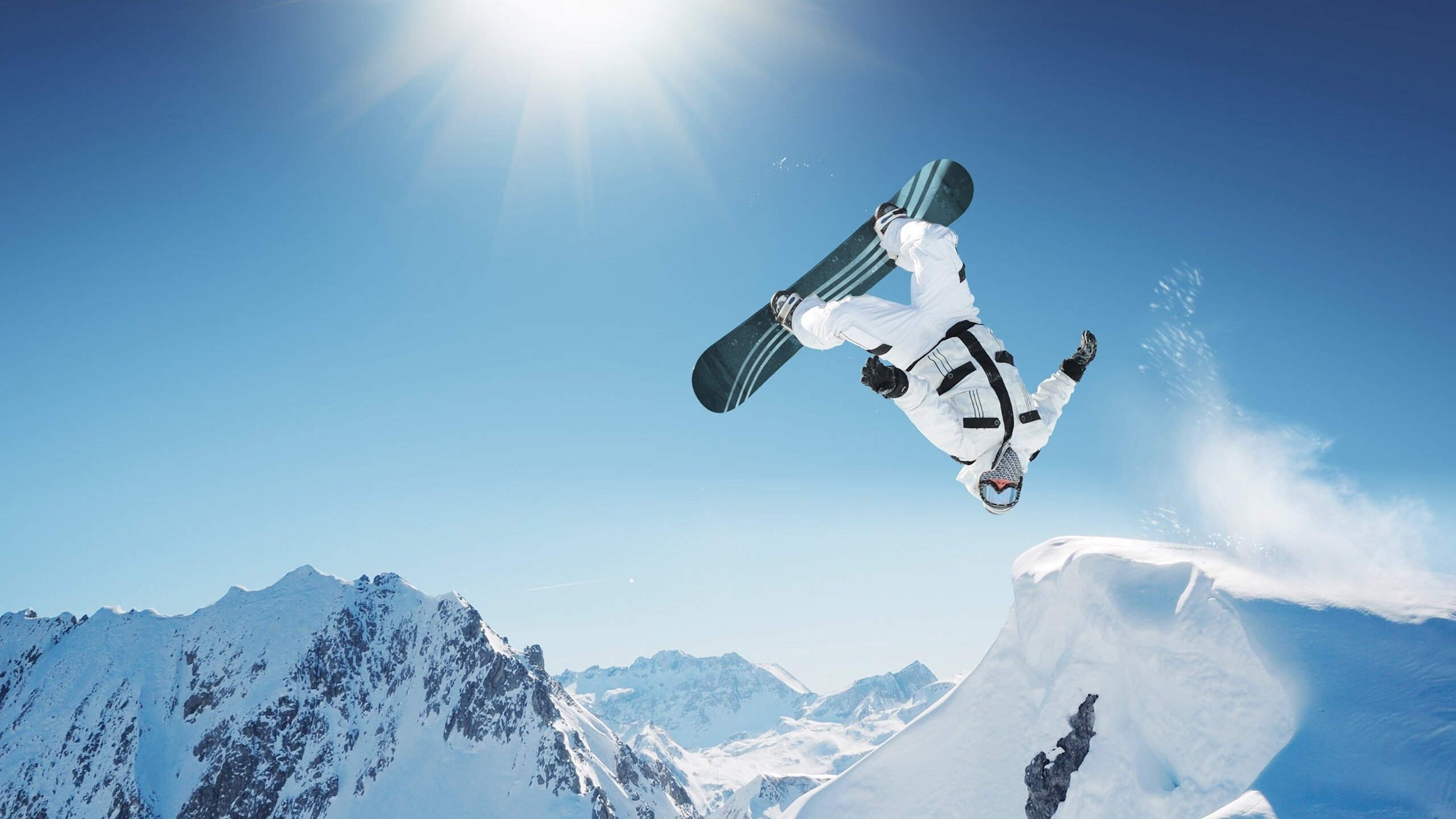 开云ios下载-德甲战术多样，精彩瞬间频出，现场氛围热烈，德甲打法